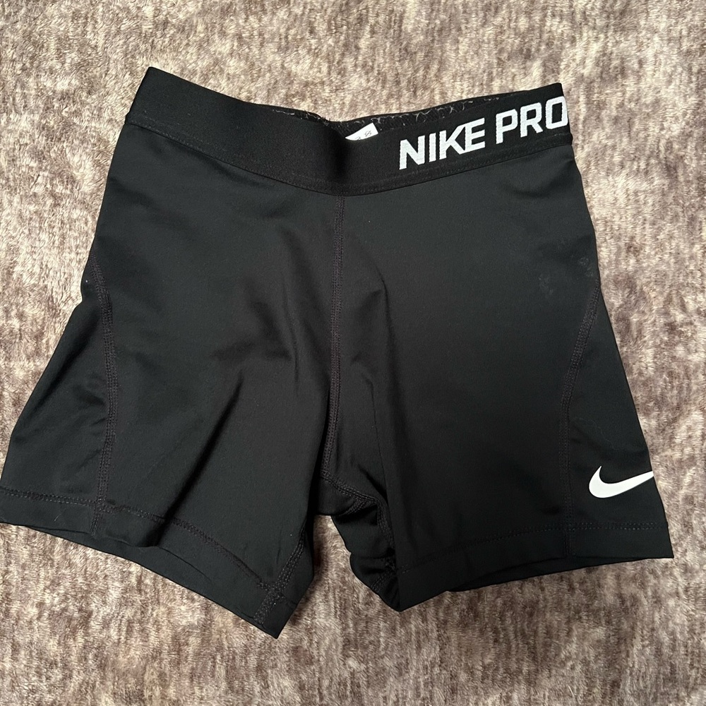 Black Nike Pros